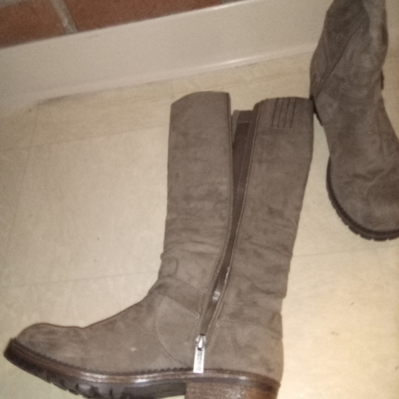 Kenneth Cole - Picture 6 of 7